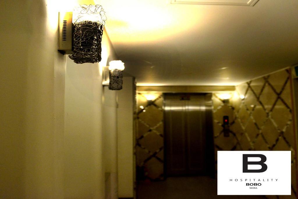 Bobo Hotel Hongdae Seoul Rum bild